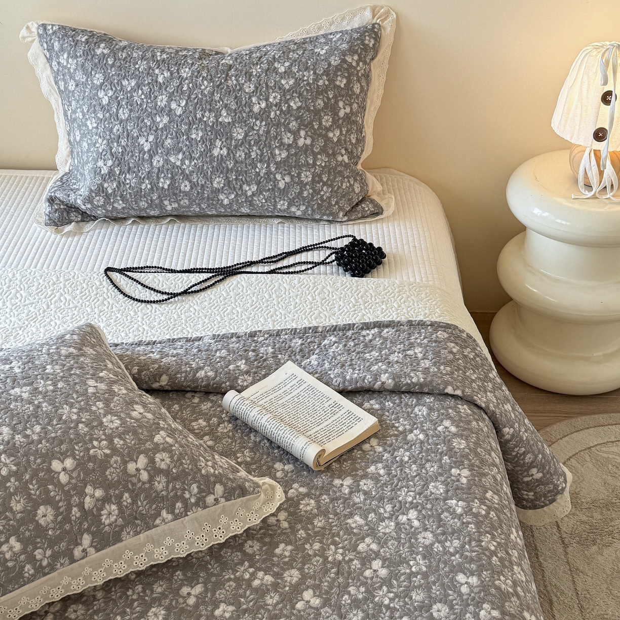 91家纺网 家纺一手货源 找家纺 乐野家居 2026新款印花全棉有氧双层纱床盖三件套 塞纳暮烟