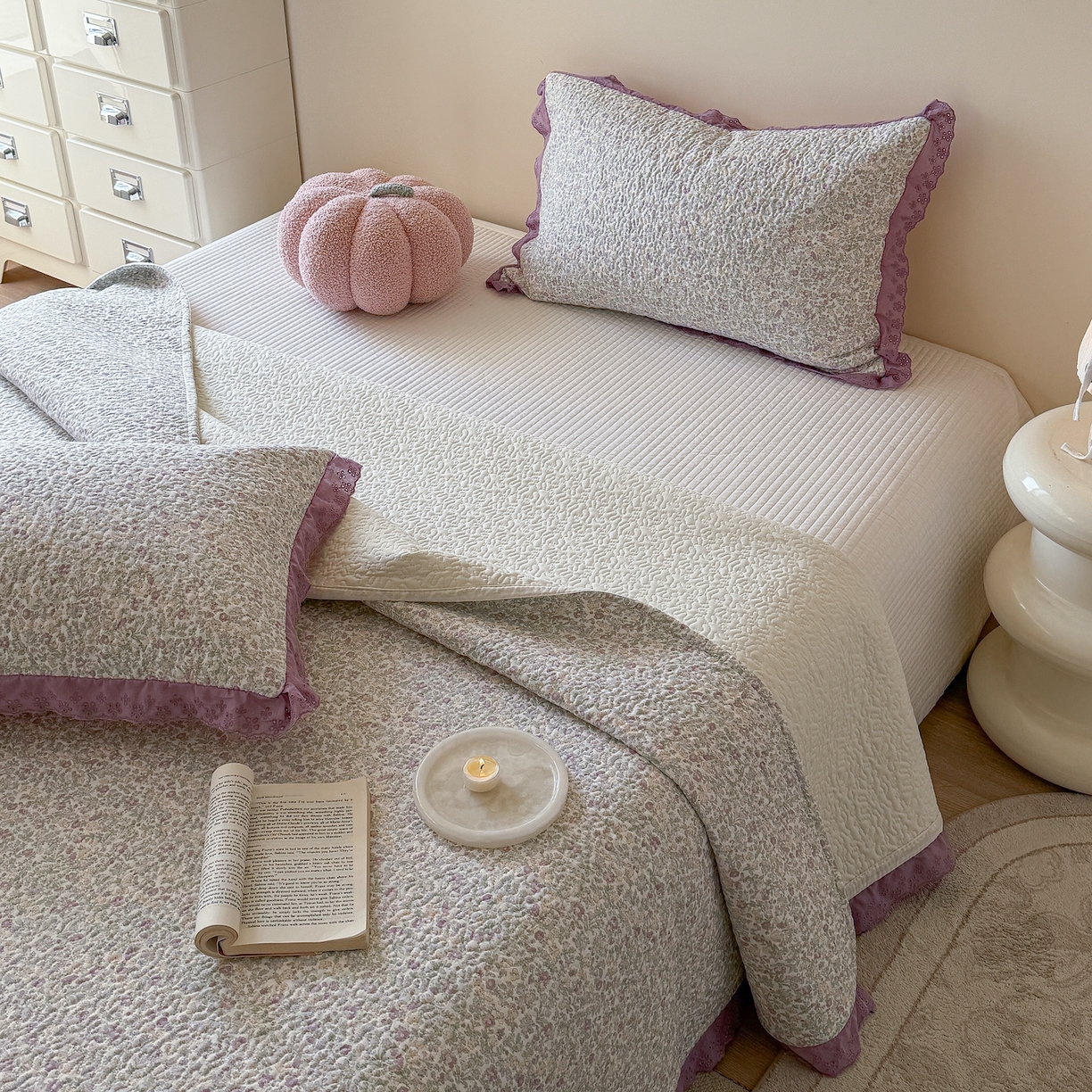 91家纺网 家纺一手货源 找家纺 乐野家居 2026新款印花全棉有氧双层纱床盖三件套 紫萝织梦