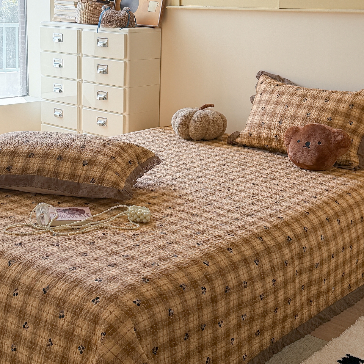 91家纺网 家纺一手货源 找家纺 乐野家居 2026新款印花全棉有氧双层纱床盖三件套 焦糖樱桃