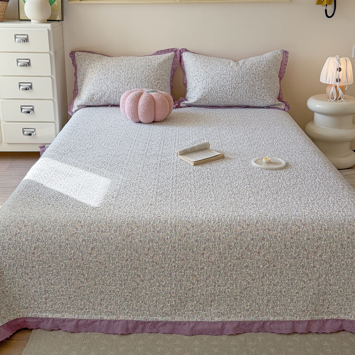 91家纺网 家纺一手货源 找家纺 乐野家居 2026新款印花全棉有氧双层纱床盖三件套 紫萝织梦