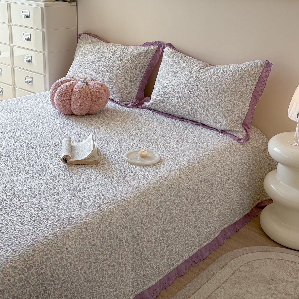 91家纺网 家纺一手货源 找家纺 乐野家居 2026新款印花全棉有氧双层纱床盖三件套 紫萝织梦