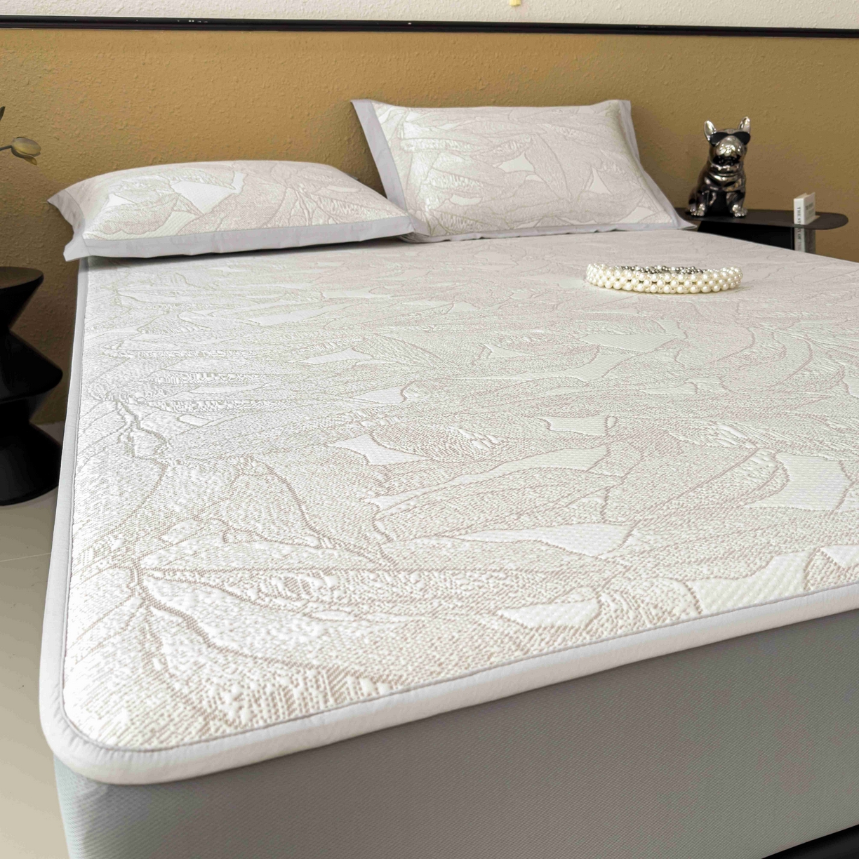 91家纺网 家纺一手货源 找家纺 孩子王家纺 2026春夏新款凉感过0.21夏天家用软席子可机洗空调席夏季高端华夫格凉席三件套 家大叶大-棕雾咖 床笠款