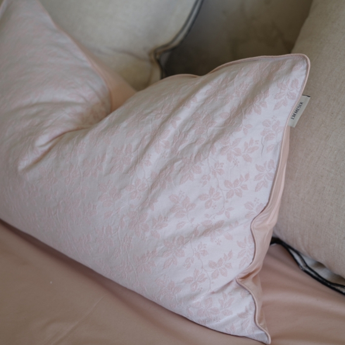 91家纺网 家纺一手货源 找家纺 佳汐蓝家纺 2026新款【慢性子】系列色织提花夏被&四件套 墨染（粉）