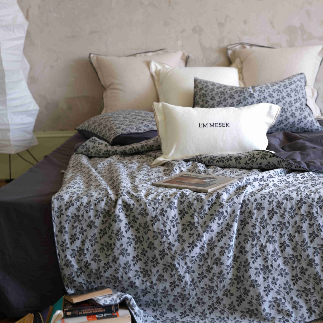 91家纺网 家纺一手货源 找家纺 佳汐蓝家纺 2026新款【慢性子】系列色织提花夏被&四件套 墨染（灰）