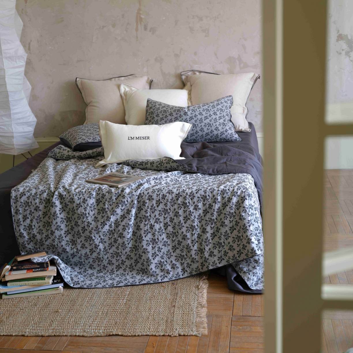 91家纺网 家纺一手货源 找家纺 佳汐蓝家纺 2026新款【慢性子】系列色织提花夏被&四件套 墨染（灰）