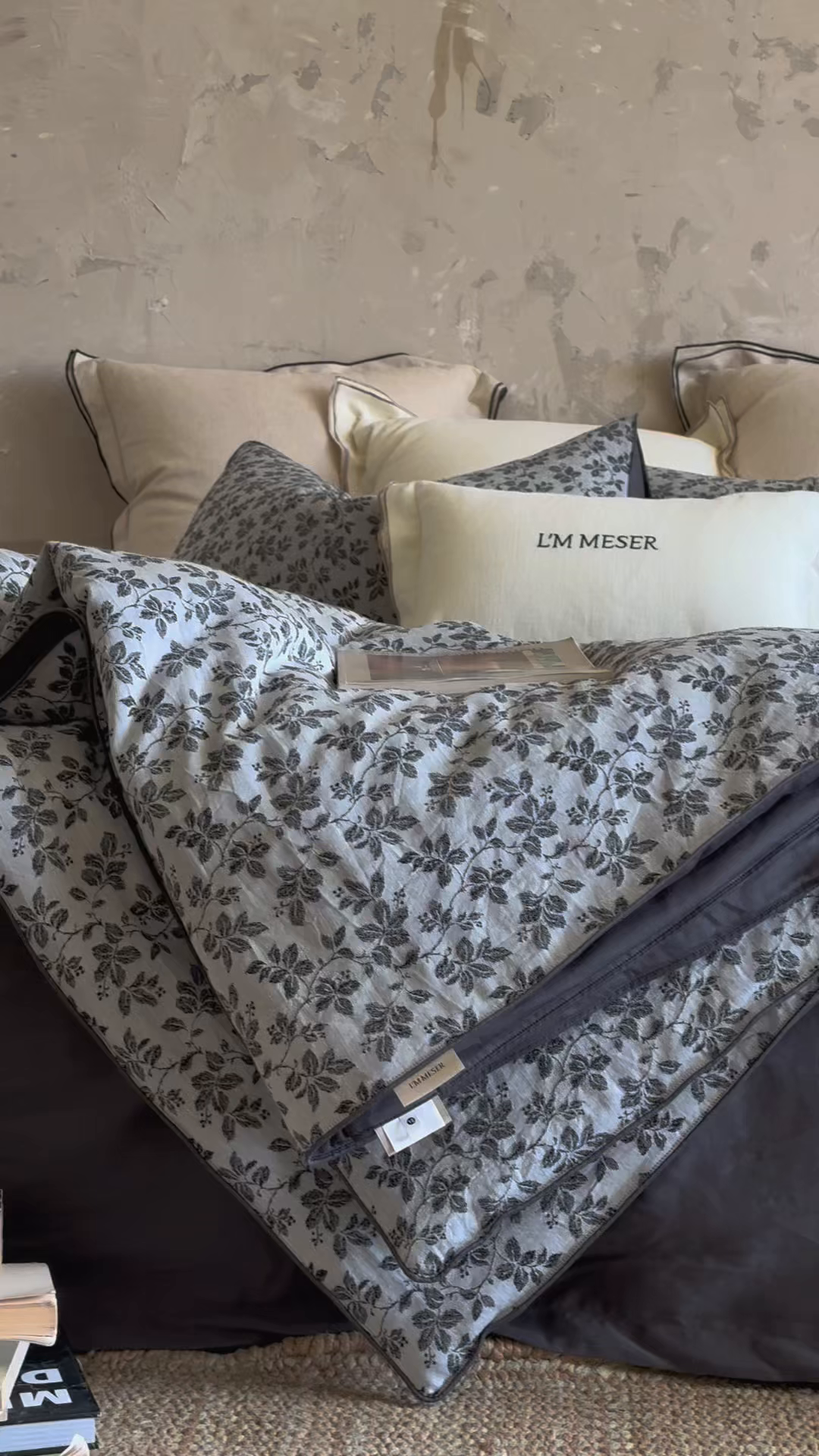 91家纺网 家纺一手货源 找家纺 佳汐蓝家纺 2026新款【慢性子】系列色织提花夏被&四件套 墨染（灰）