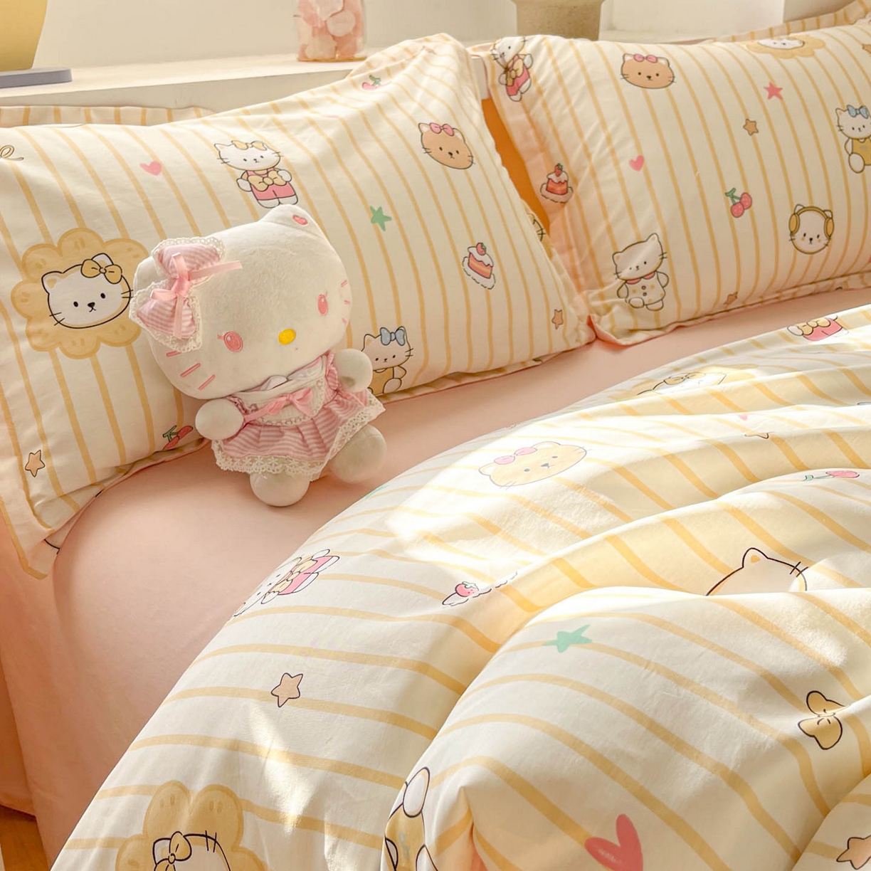 91家纺网 家纺一手货源 找家纺 涵宸家纺 2026新款全棉印花小清新四件套 愉快小猫-黄