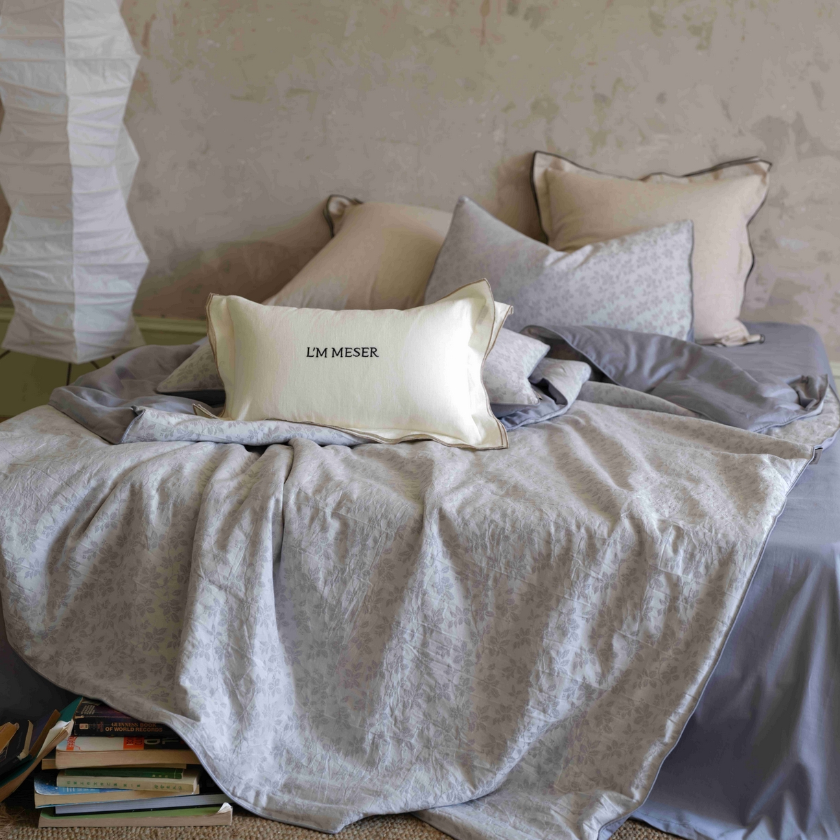 91家纺网 家纺一手货源 找家纺 佳汐蓝家纺 2026新款【慢性子】系列色织提花夏被&四件套 墨染（蓝）