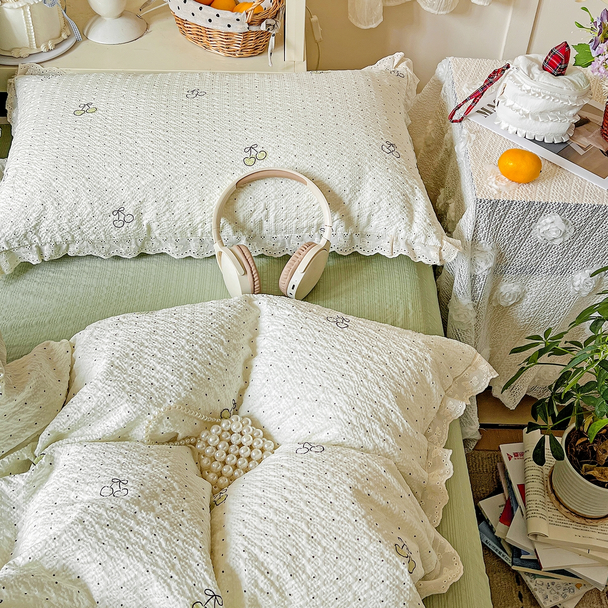 91家纺网 家纺一手货源 找家纺 一比一家纺 2026新款泡芙纱花边四件套 青梅酱