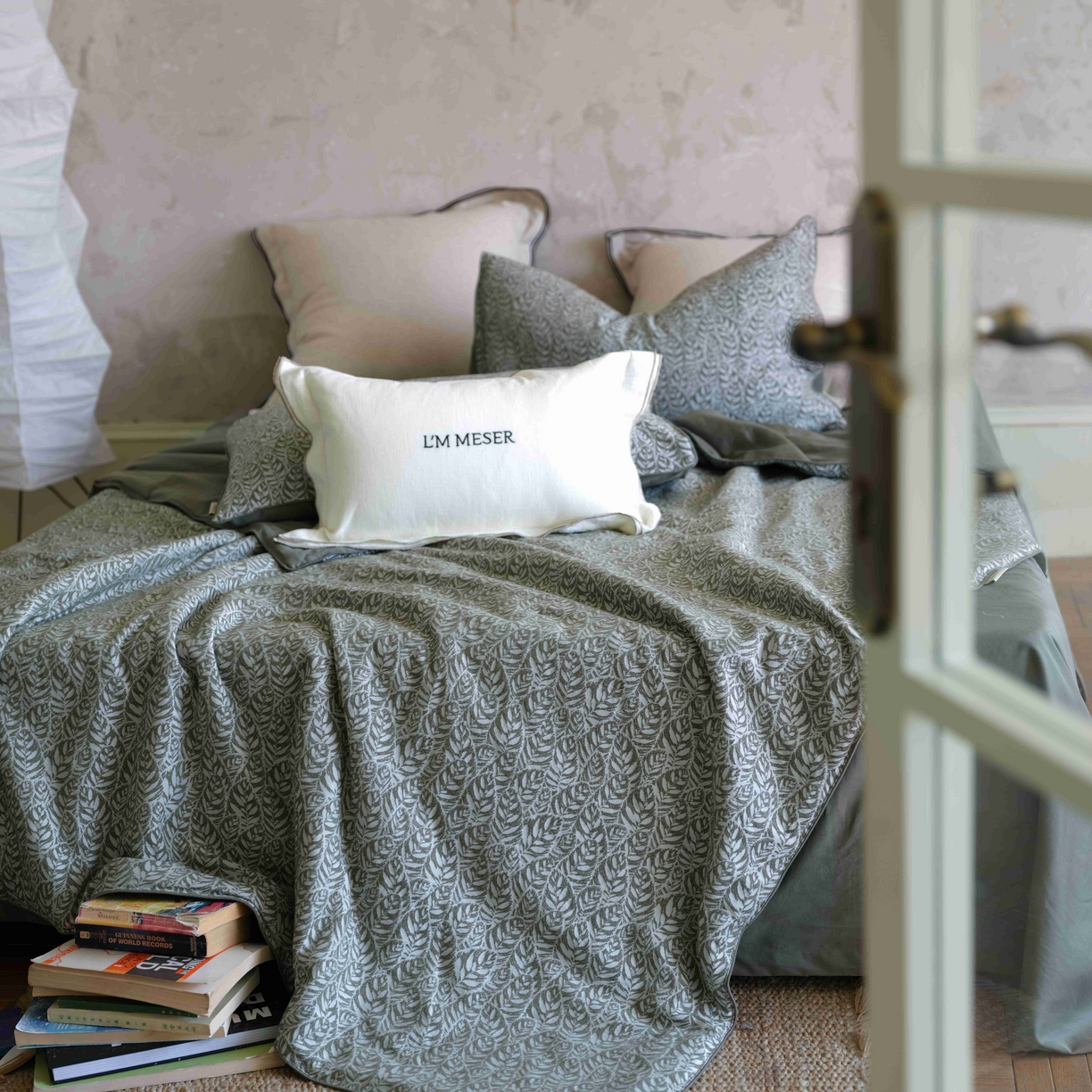 91家纺网 家纺一手货源 找家纺 佳汐蓝家纺 2026新款【慢性子】系列色织提花夏被&四件套 枝几