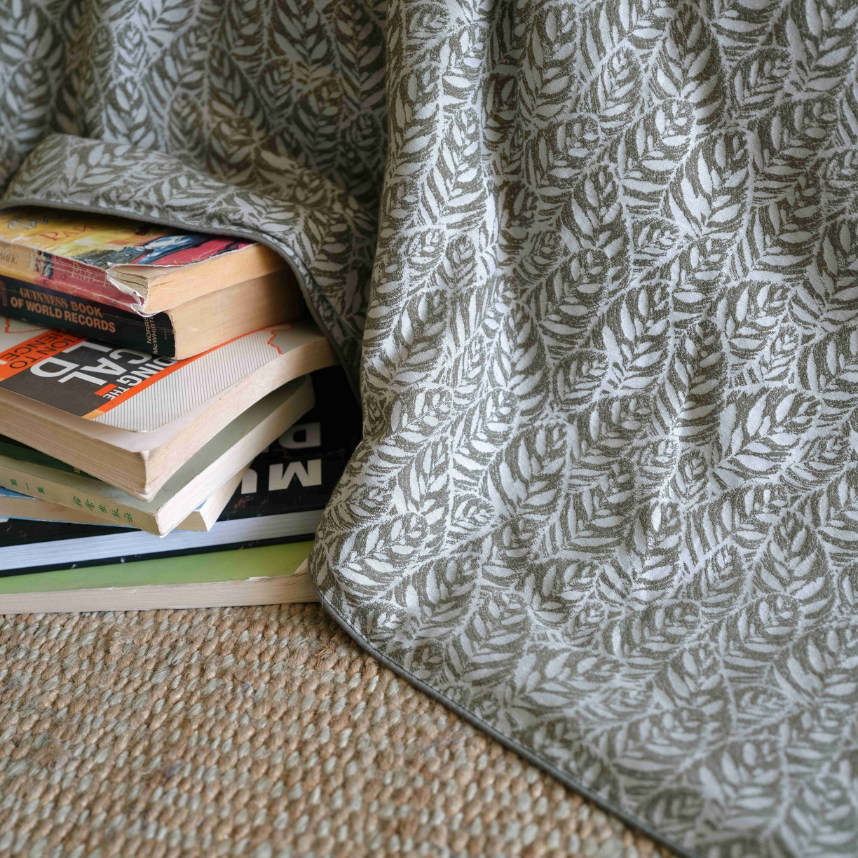 91家纺网 家纺一手货源 找家纺 佳汐蓝家纺 2026新款【慢性子】系列色织提花夏被&四件套 枝几