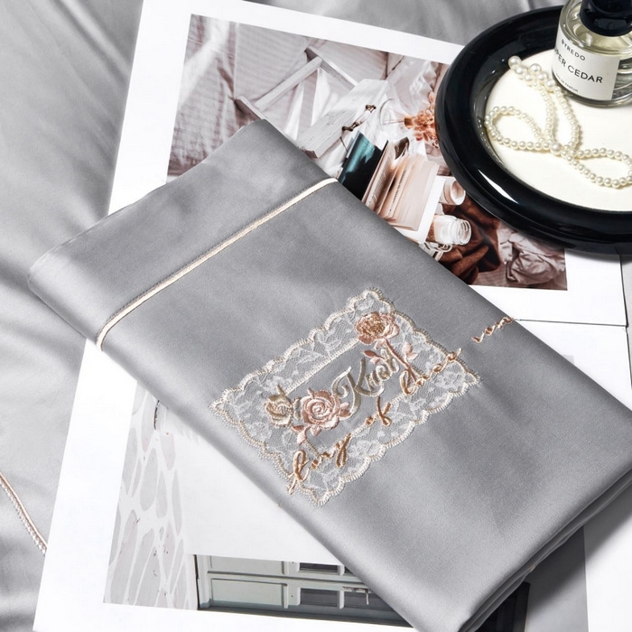 91家纺网 家纺一手货源 找家纺 玖玖爱家纺 2026新款柔软亲肤天丝棉刺绣四件套-华莹 华莹-绅士灰