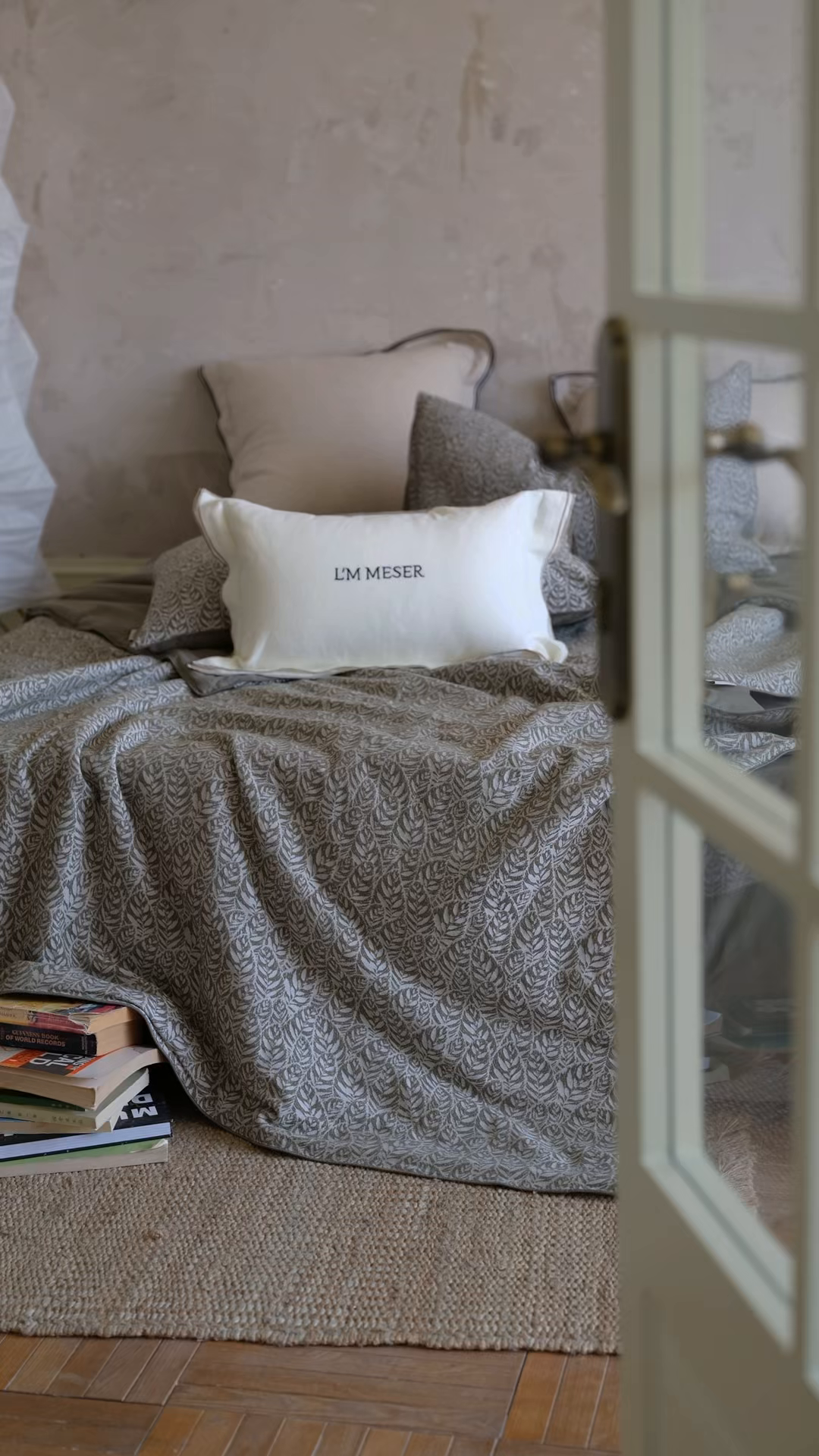 91家纺网 家纺一手货源 找家纺 佳汐蓝家纺 2026新款【慢性子】系列色织提花夏被&四件套 枝几