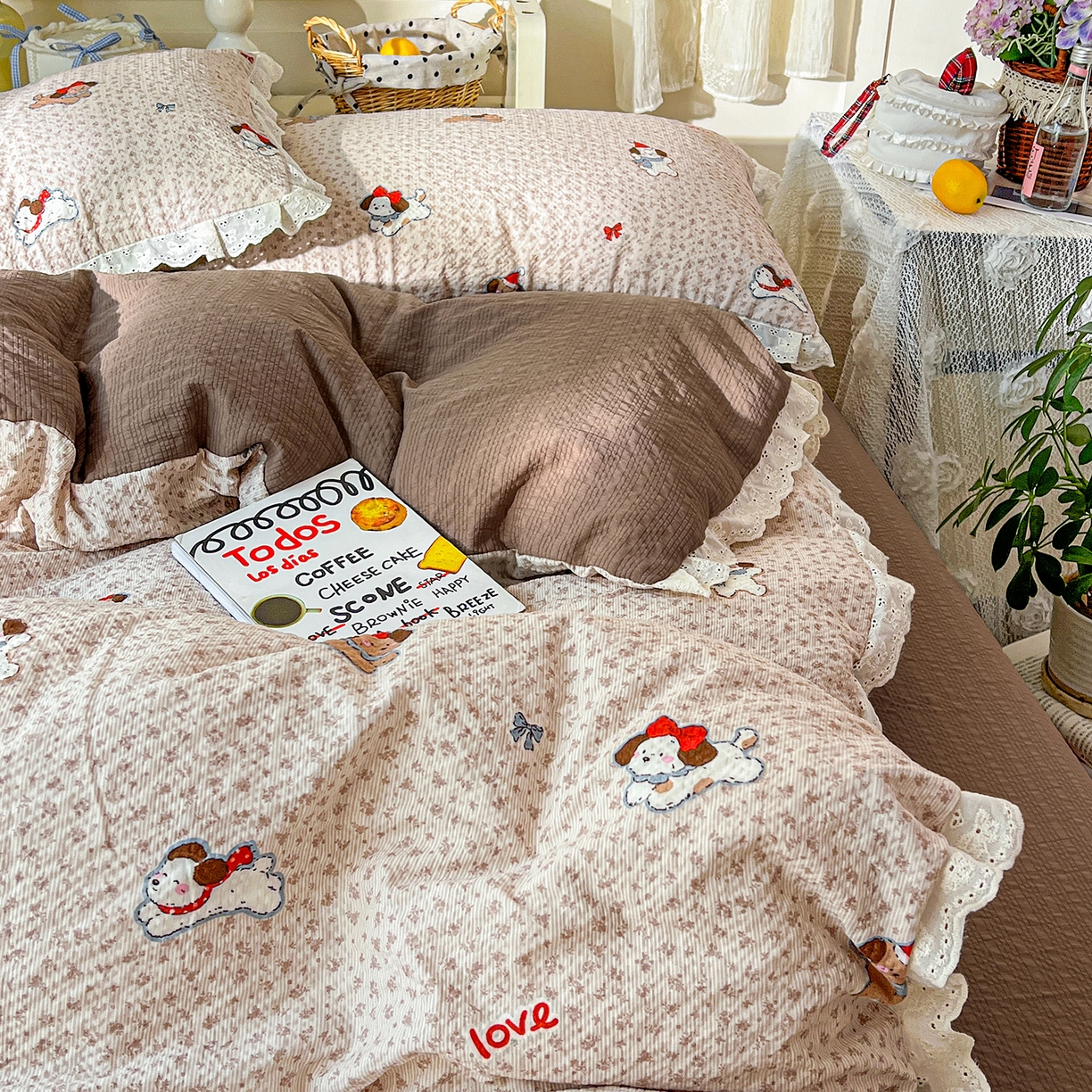 91家纺网 家纺一手货源 找家纺 一比一家纺 2026新款泡芙纱花边四件套 小欢喜