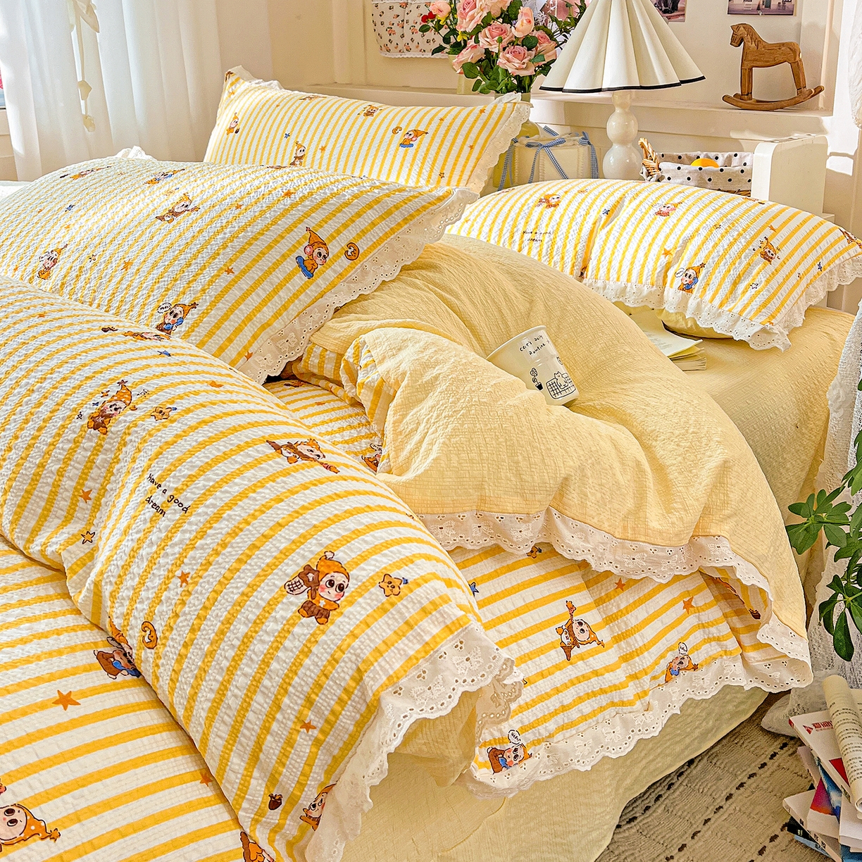 91家纺网 家纺一手货源 找家纺 一比一家纺 2026新款泡芙纱花边四件套 小黄人