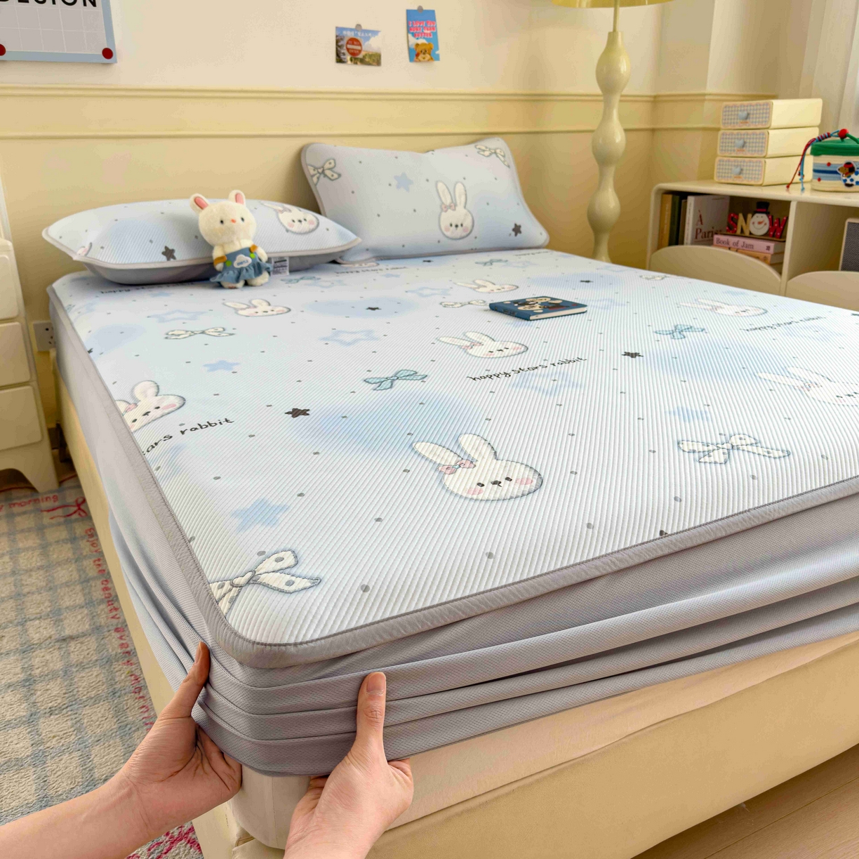 91家纺网 家纺一手货源 找家纺 （总）孩子王家纺 2026春夏新款豆豆席卡通凉感值过0.21可机洗夏天学生宿舍单人空调软席凉席席子