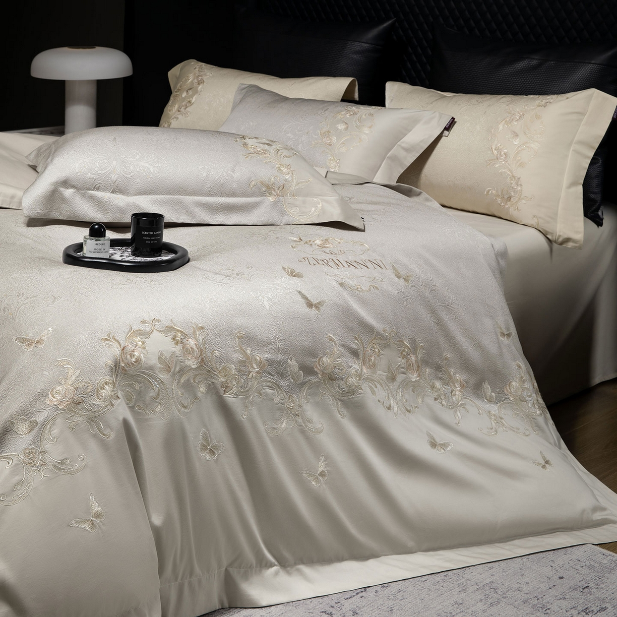 91家纺网 家纺一手货源 找家纺 爱妮菲家纺 2026高端新品A类100支长绒棉纯棉四件套100全棉厚织提花高档重工刺绣被套床单床笠床上用品 觅棠-迷雾灰