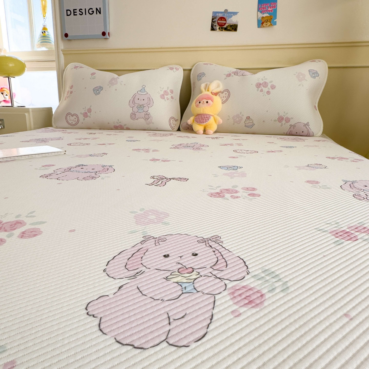 91家纺网 家纺一手货源 找家纺 孩子王家纺 2026春夏新款豆豆席卡通凉感值过0.21可机洗夏天学生宿舍单人空调软席凉席席子 爱心兔 床单款