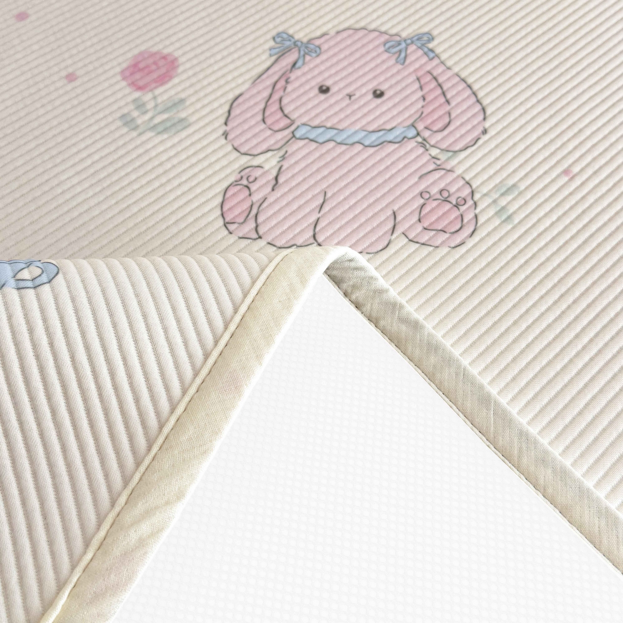 91家纺网 家纺一手货源 找家纺 孩子王家纺 2026春夏新款豆豆席卡通凉感值过0.21可机洗夏天学生宿舍单人空调软席凉席席子 爱心兔 床单款