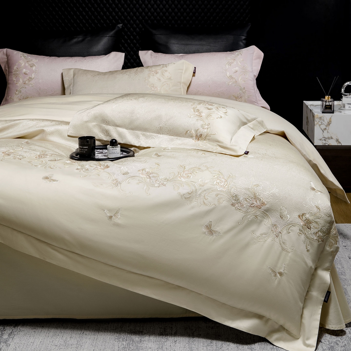 91家纺网 家纺一手货源 找家纺 爱妮菲家纺 2026高端新品A类100支长绒棉纯棉四件套100全棉厚织提花高档重工刺绣被套床单床笠床上用品 觅棠-太妃金