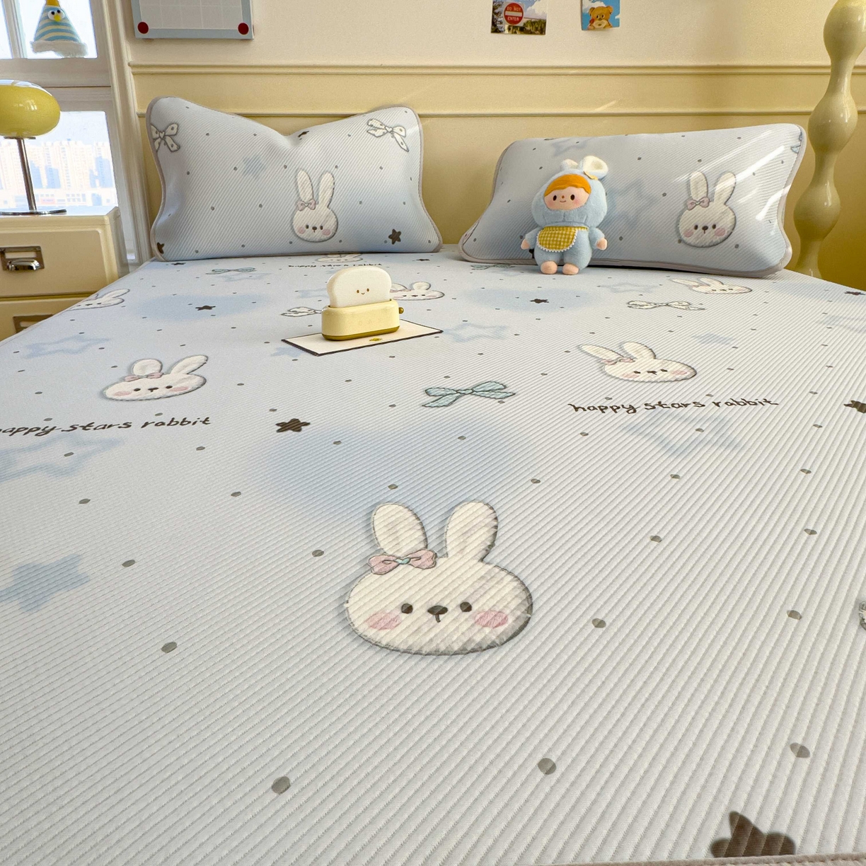 91家纺网 家纺一手货源 找家纺 孩子王家纺 2026春夏新款豆豆席卡通凉感值过0.21可机洗夏天学生宿舍单人空调软席凉席席子 波点星星兔 床单款