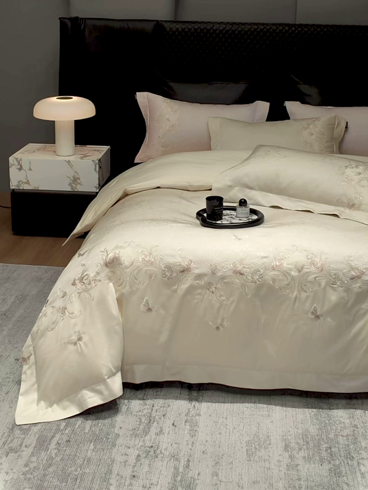 91家纺网 家纺一手货源 找家纺 爱妮菲家纺 2026高端新品A类100支长绒棉纯棉四件套100全棉厚织提花高档重工刺绣被套床单床笠床上用品 觅棠-太妃金