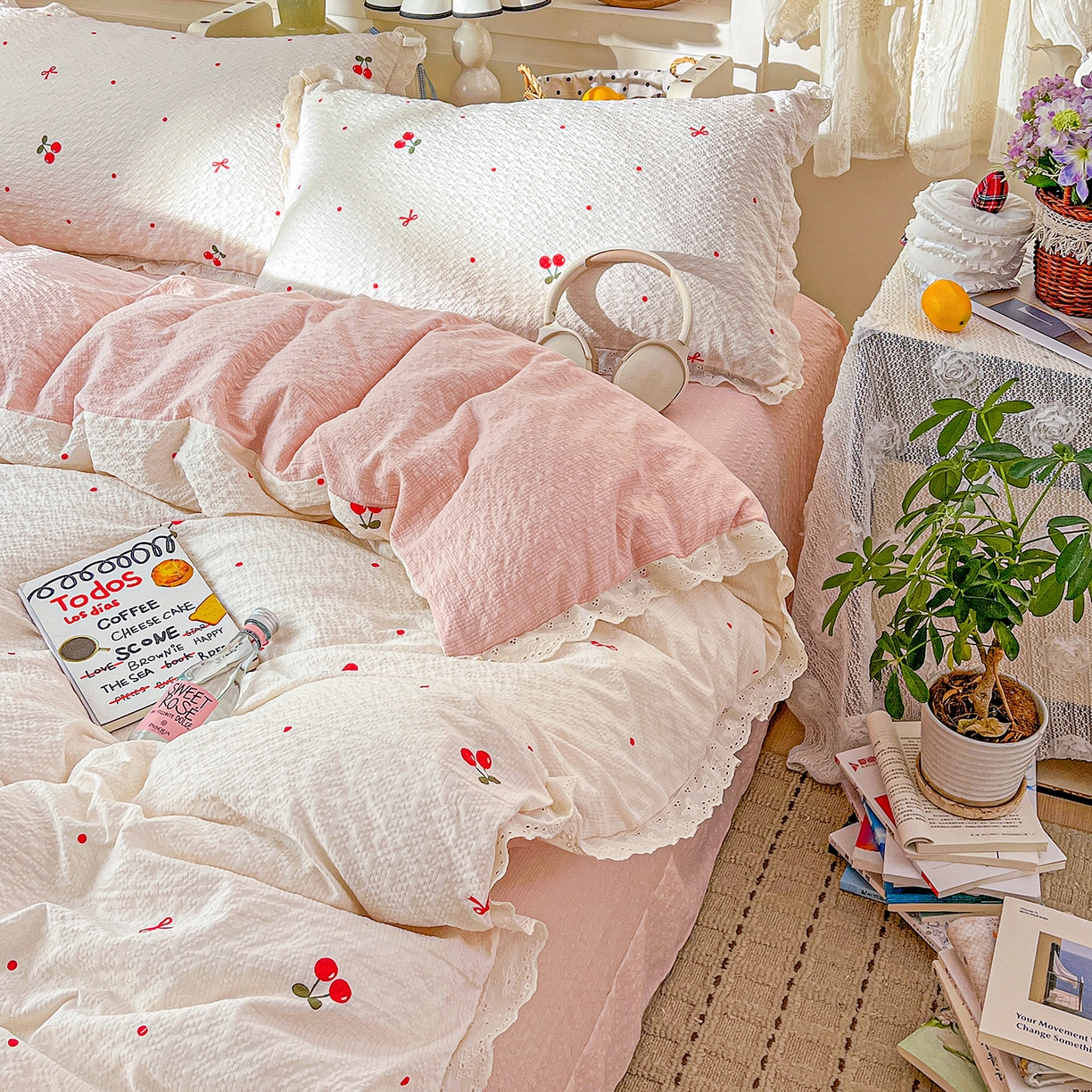 91家纺网 家纺一手货源 找家纺 一比一家纺 2026新款泡芙纱花边四件套 樱桃布丁