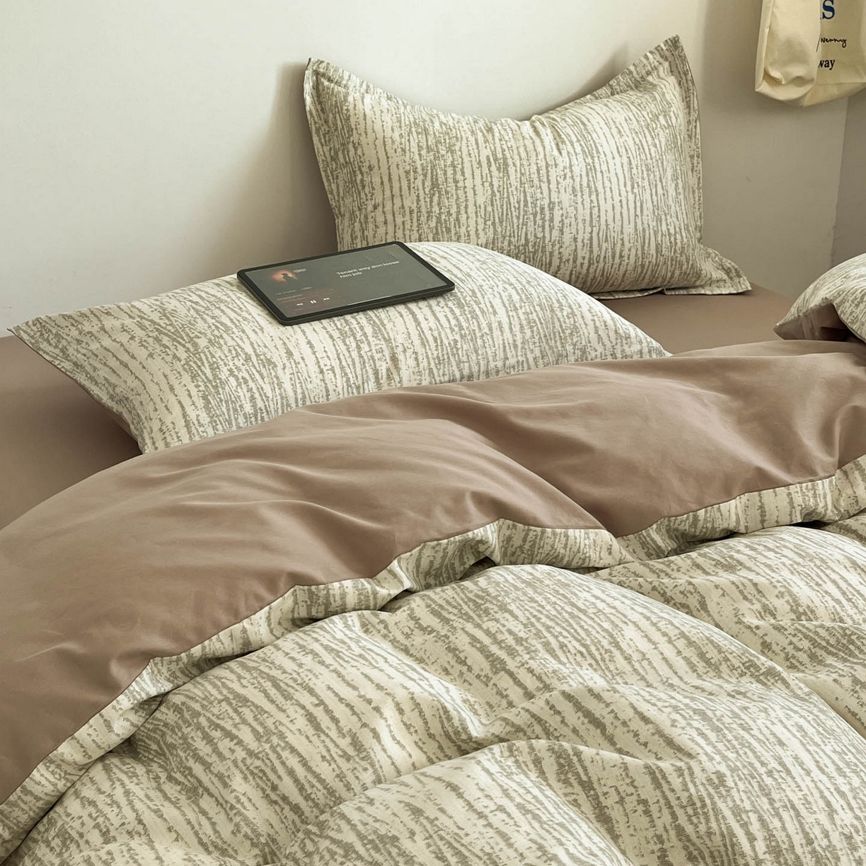 91家纺网 家纺一手货源 找家纺 涵宸家纺 2026新款全棉印花简约四件套 德林