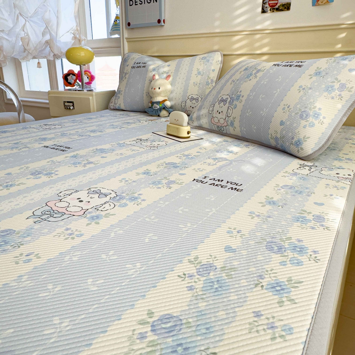 91家纺网 家纺一手货源 找家纺 孩子王家纺 2026春夏新款豆豆席卡通凉感值过0.21可机洗夏天学生宿舍单人空调软席凉席席子 花园物语 床单款