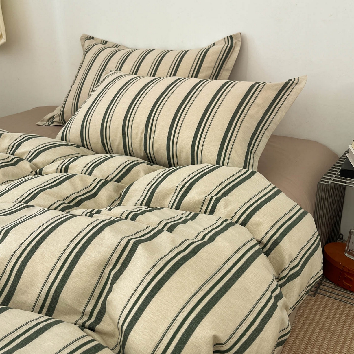 91家纺网 家纺一手货源 找家纺 涵宸家纺 2026新款全棉印花简约四件套 复古绿条