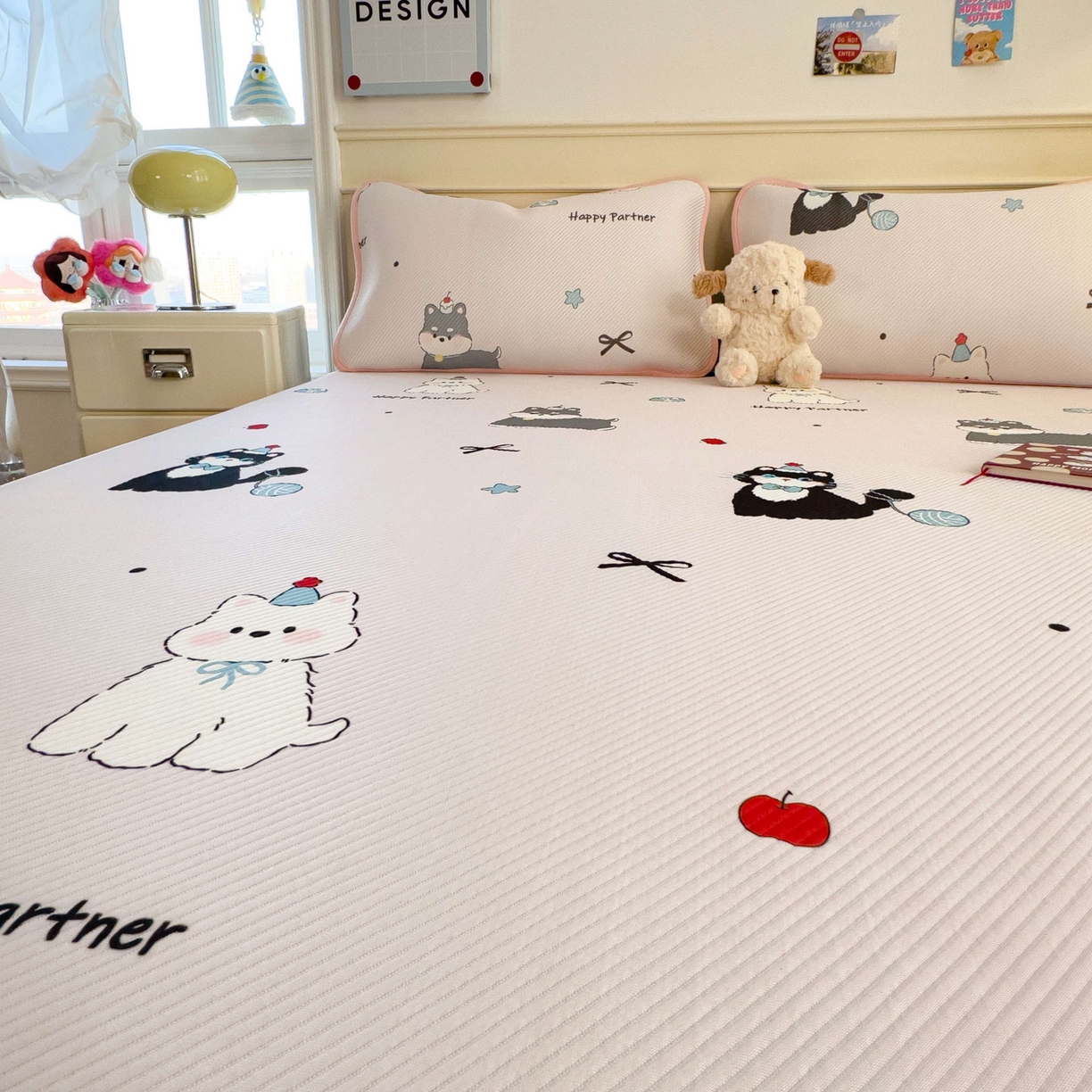 91家纺网 家纺一手货源 找家纺 孩子王家纺 2026春夏新款豆豆席卡通凉感值过0.21可机洗夏天学生宿舍单人空调软席凉席席子 快乐伙伴 床单款