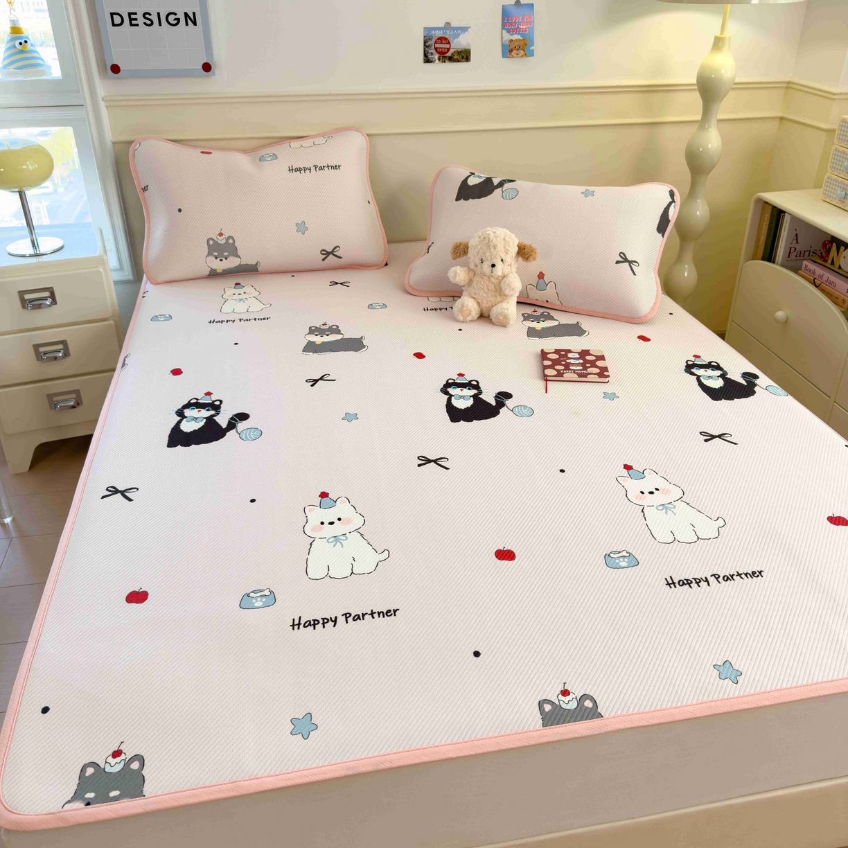 91家纺网 家纺一手货源 找家纺 孩子王家纺 2026春夏新款豆豆席卡通凉感值过0.21可机洗夏天学生宿舍单人空调软席凉席席子 快乐伙伴 床单款