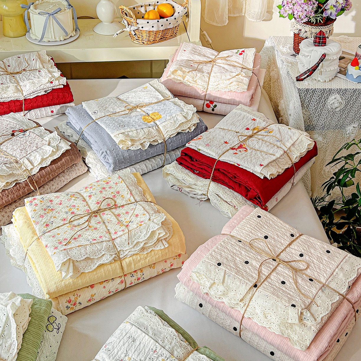 91家纺网 家纺一手货源 找家纺 一比一家纺 2026新款泡芙纱花边四件套 组合图