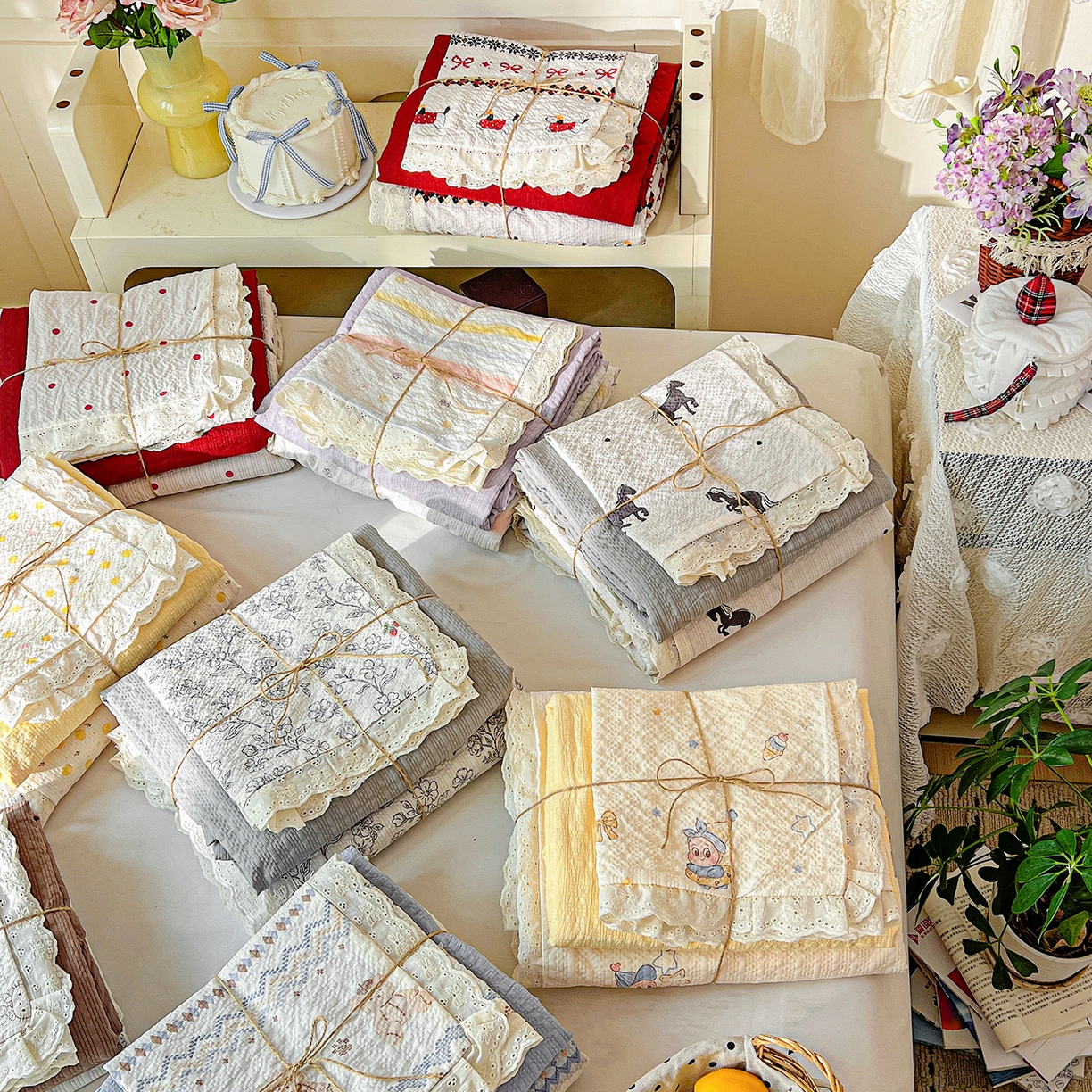 91家纺网 家纺一手货源 找家纺 一比一家纺 2026新款泡芙纱花边四件套 组合图