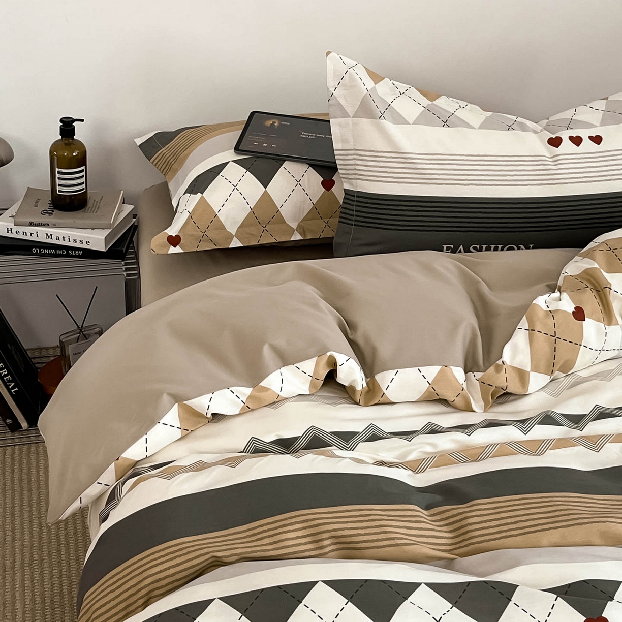 91家纺网 家纺一手货源 找家纺 涵宸家纺 2026新款全棉印花简约四件套 文景