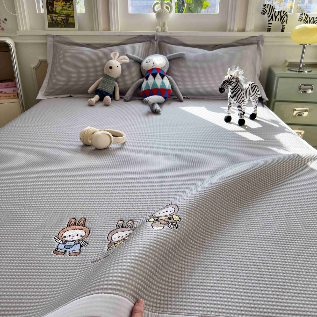 91家纺网 家纺一手货源 找家纺 （总）孩子王家纺 2026春夏新款乙纶冰豆豆凉席凉感值过0.21冰丝席-华夫格绣花空调软席凉席席子