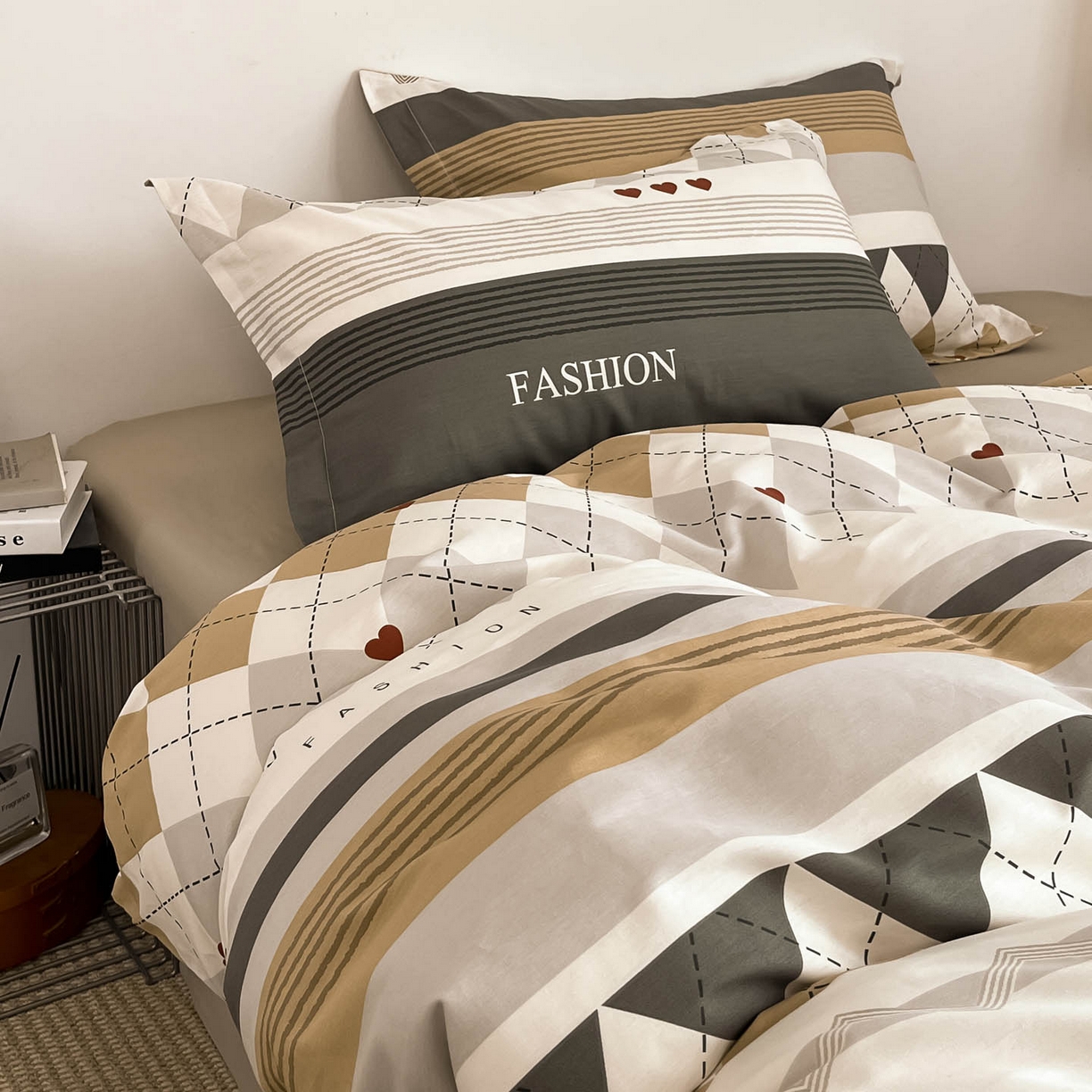 91家纺网 家纺一手货源 找家纺 涵宸家纺 2026新款全棉印花简约四件套 文景