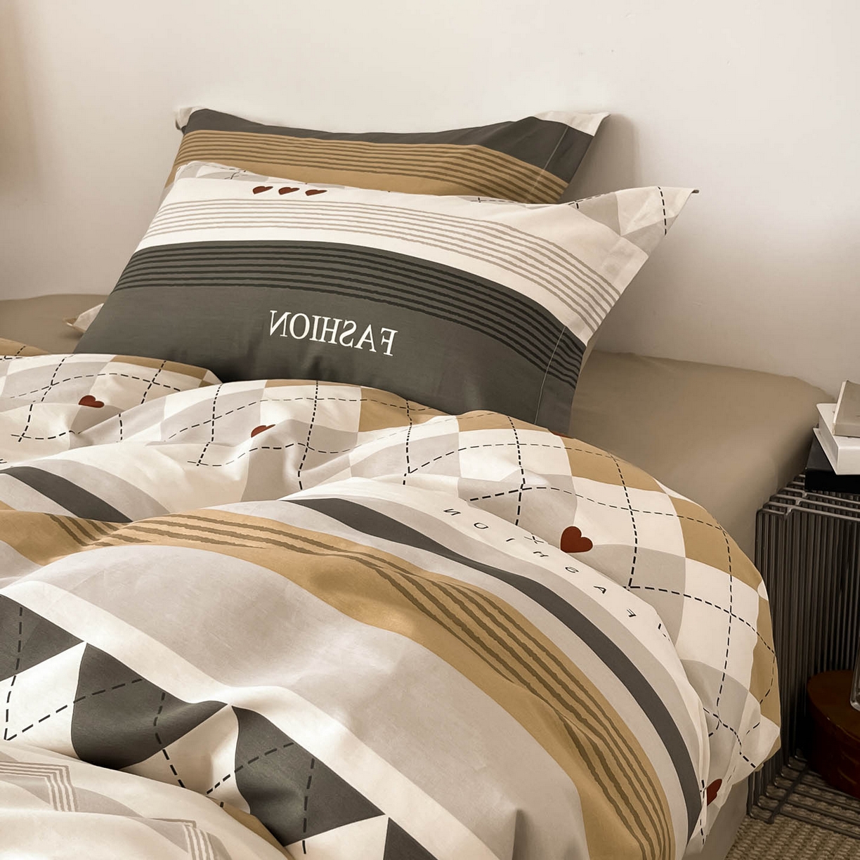 91家纺网 家纺一手货源 找家纺 涵宸家纺 2026新款全棉印花简约四件套 文景