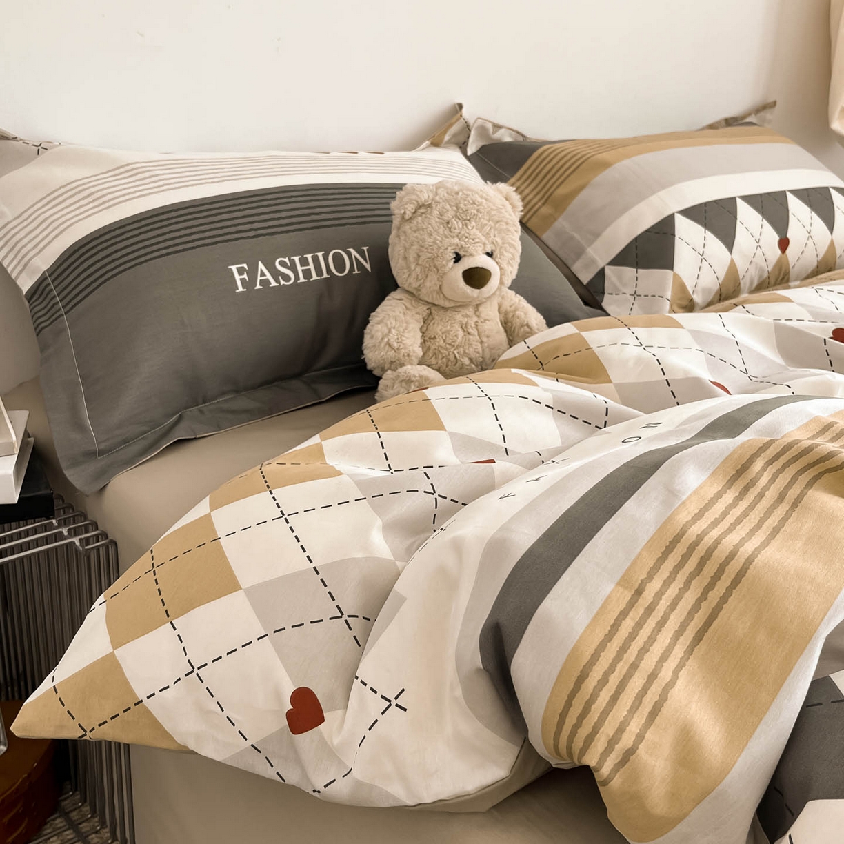 91家纺网 家纺一手货源 找家纺 涵宸家纺 2026新款全棉印花简约四件套 文景