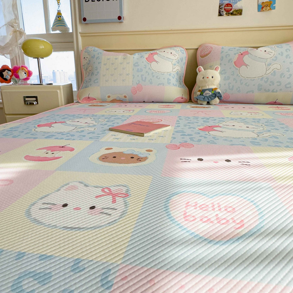 91家纺网 家纺一手货源 找家纺 孩子王家纺 2026春夏新款豆豆席卡通凉感值过0.21可机洗夏天学生宿舍单人空调软席凉席席子 曲奇蒂 床单款