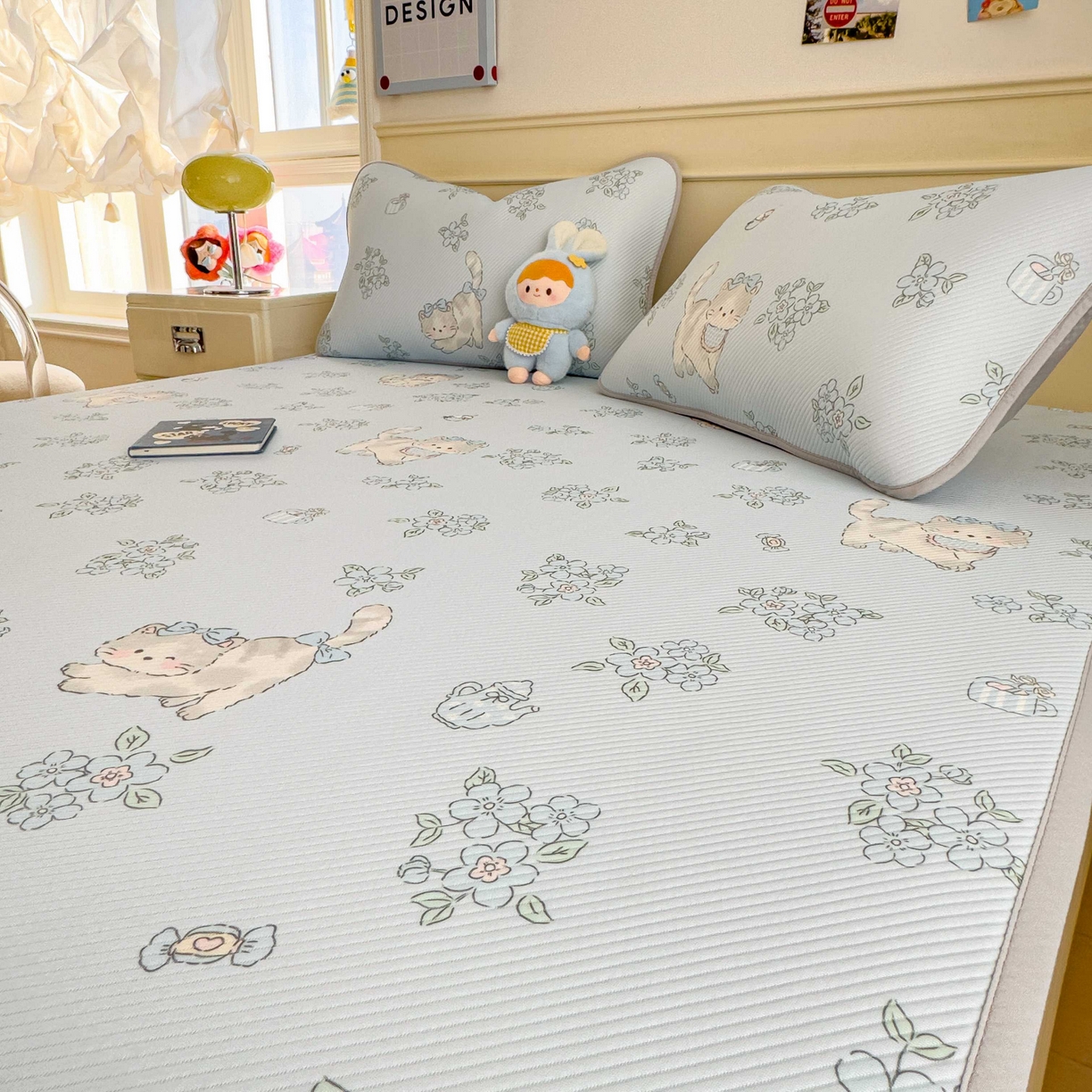 91家纺网 家纺一手货源 找家纺 孩子王家纺 2026春夏新款豆豆席卡通凉感值过0.21可机洗夏天学生宿舍单人空调软席凉席席子 小花猫 床单款