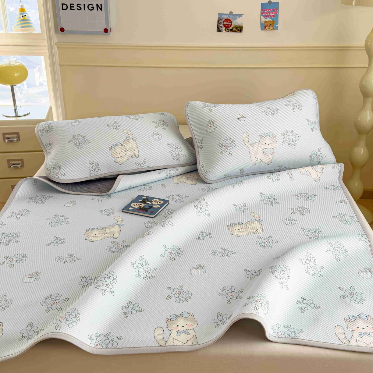 91家纺网 家纺一手货源 找家纺 孩子王家纺 2026春夏新款豆豆席卡通凉感值过0.21可机洗夏天学生宿舍单人空调软席凉席席子 小花猫 床单款