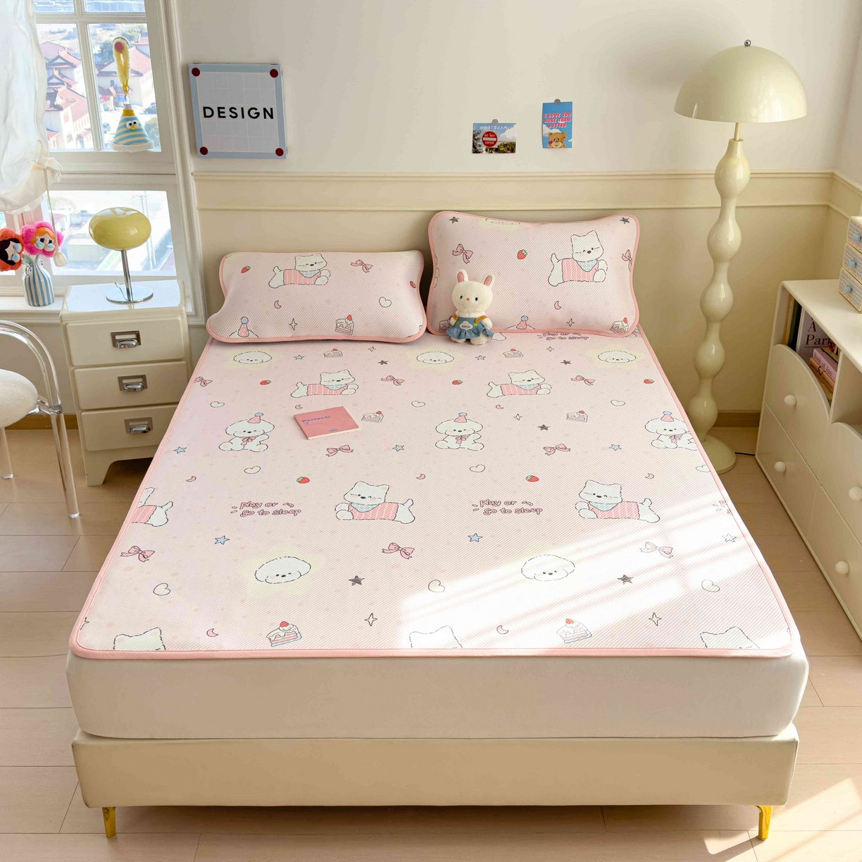 91家纺网 家纺一手货源 找家纺 孩子王家纺 2026春夏新款豆豆席卡通凉感值过0.21可机洗夏天学生宿舍单人空调软席凉席席子 心心蜜狗 床单款