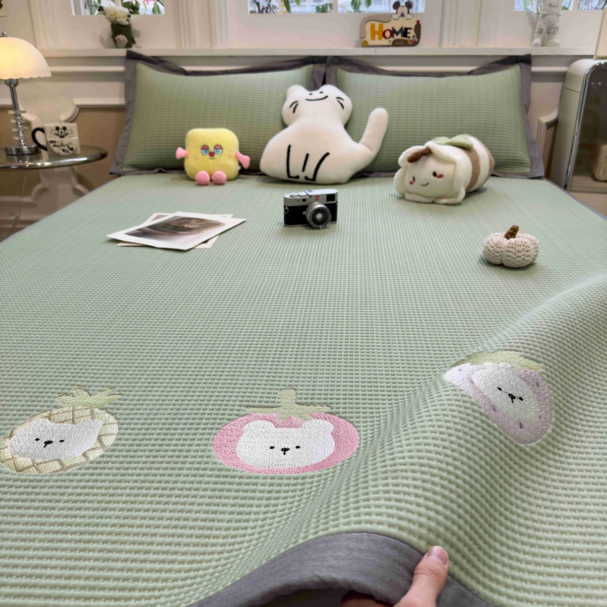 孩子王家纺 2026春夏新款乙纶冰豆豆凉席凉感值过0.21冰丝席-华夫格绣花空调软席凉席席子 奶冻喵-果绿 床单款