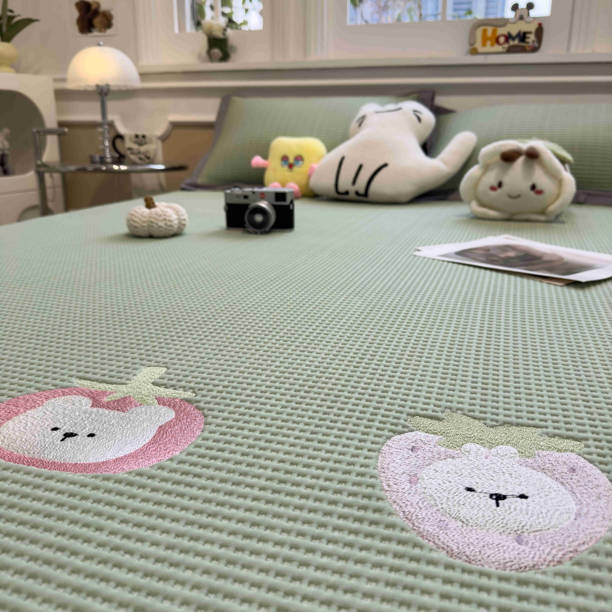 91家纺网 家纺一手货源 找家纺 孩子王家纺 2026春夏新款乙纶冰豆豆凉席凉感值过0.21冰丝席-华夫格绣花空调软席凉席席子 奶冻喵-果绿 床单款