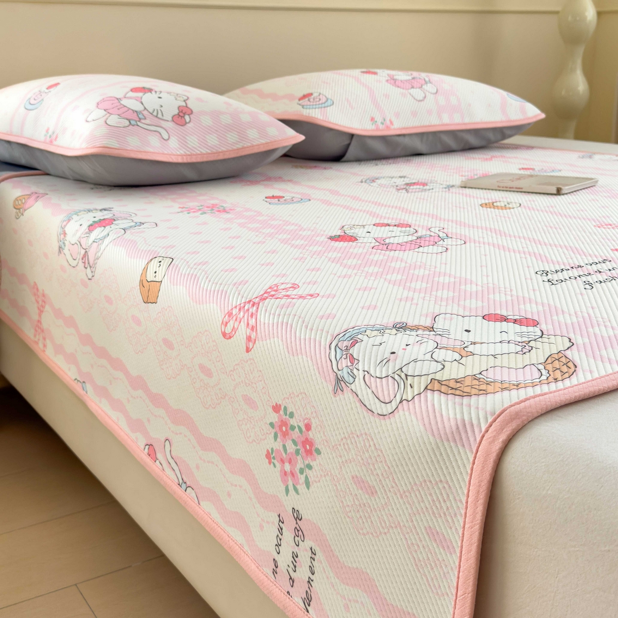 91家纺网 家纺一手货源 找家纺 孩子王家纺 2026春夏新款豆豆席卡通凉感值过0.21可机洗夏天学生宿舍单人空调软席凉席席子 摇篮梦 床单款