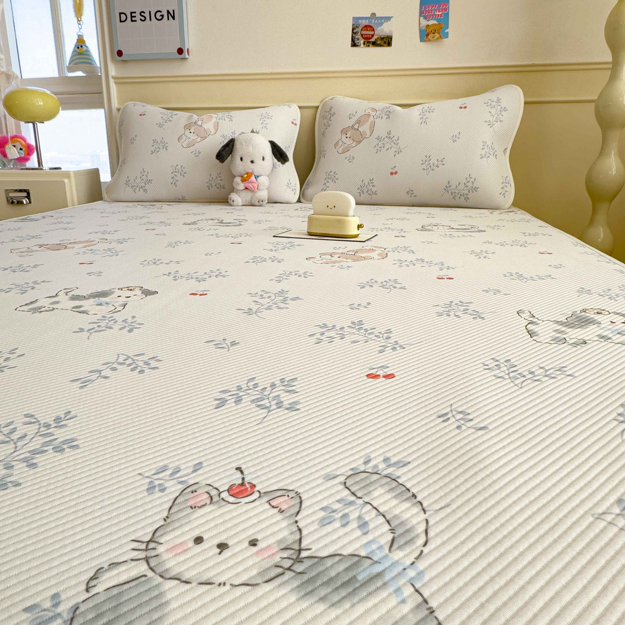 91家纺网 家纺一手货源 找家纺 孩子王家纺 2026春夏新款豆豆席卡通凉感值过0.21可机洗夏天学生宿舍单人空调软席凉席席子 樱桃泡泡狗 床单款