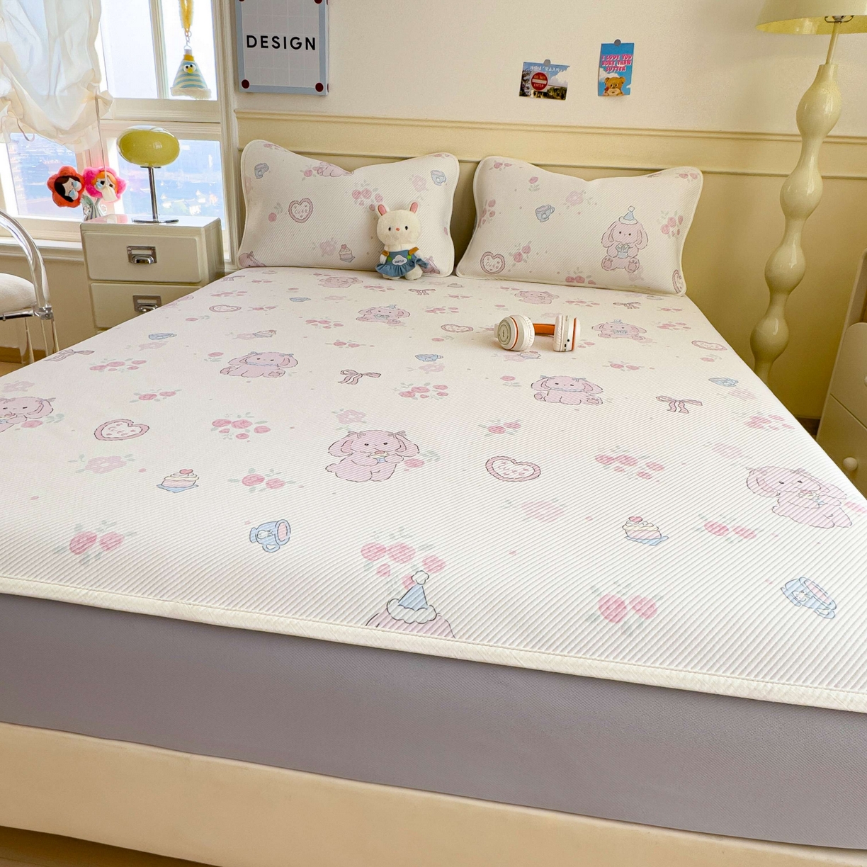 91家纺网 家纺一手货源 找家纺 孩子王家纺 2026春夏新款豆豆席卡通凉感值过0.21可机洗夏天学生宿舍单人空调软席凉席席子 爱心兔 床笠款