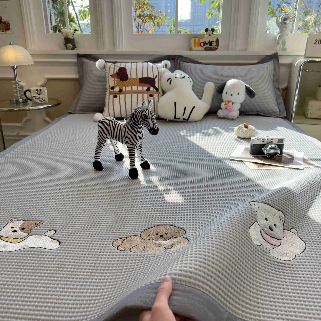 孩子王家纺 2026春夏新款乙纶冰豆豆凉席凉感值过0.21冰丝席-华夫格绣花空调软席凉席席子 躺躺岛-灰 床单款