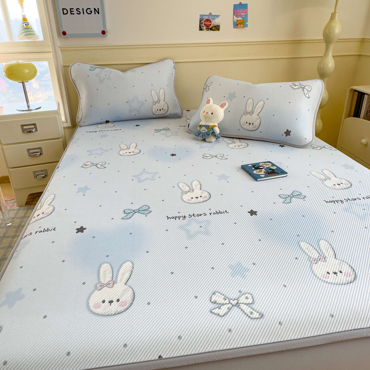 91家纺网 家纺一手货源 找家纺 孩子王家纺 2026春夏新款豆豆席卡通凉感值过0.21可机洗夏天学生宿舍单人空调软席凉席席子 波点星星兔 床笠款